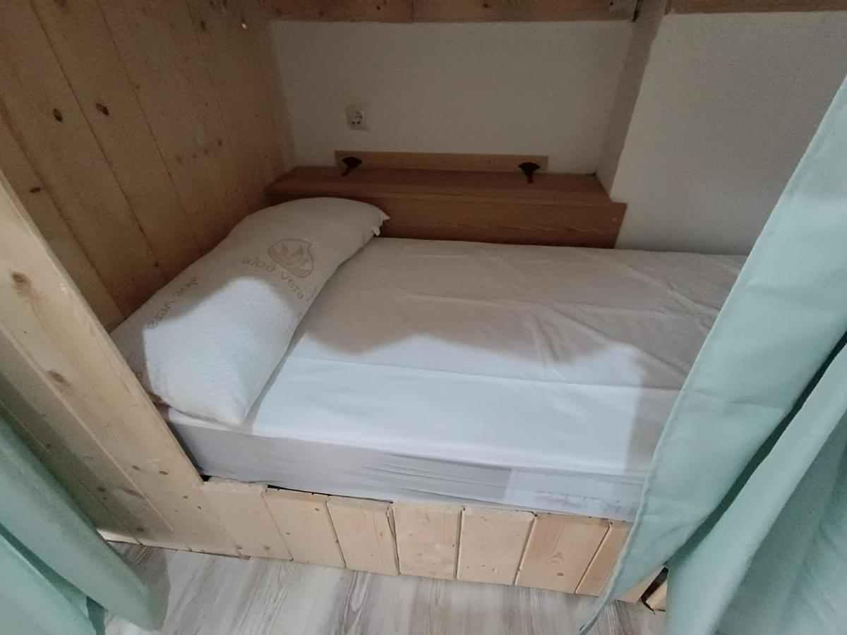 Hostel Bretema Lugo Extérieur photo